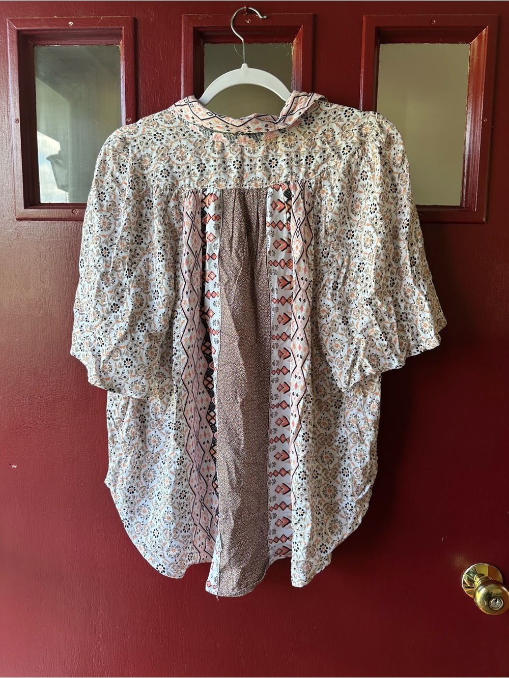 Jane + Delancey Lightweight Floral Print Blouse in Pink- Black and Green - Picture 3 of 6